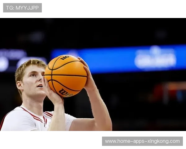 勇士悄悄试训新内线：身高 2 米 21