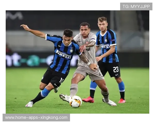 欧冠赛场的每一次判罚都可能决定历史